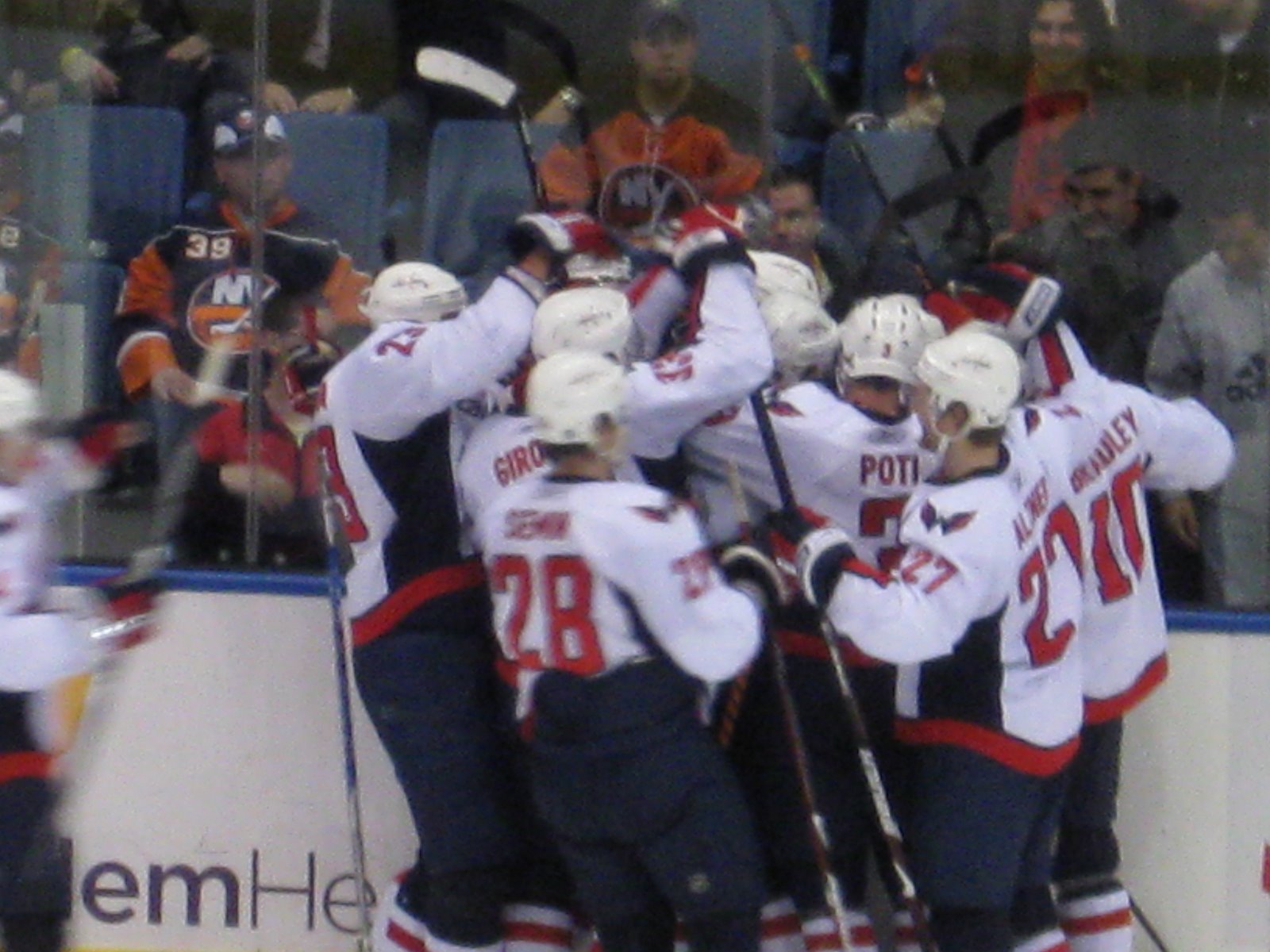 [12-16-08+caps+isles+043.jpg]