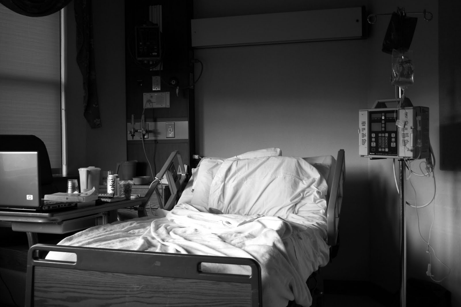 [hospital+bed.jpg]