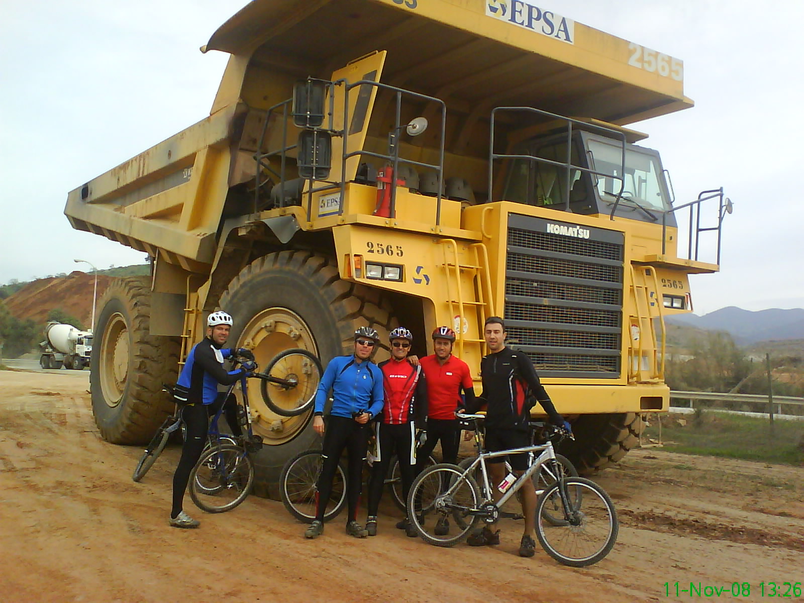 [Camionaco+y+todos.JPG]