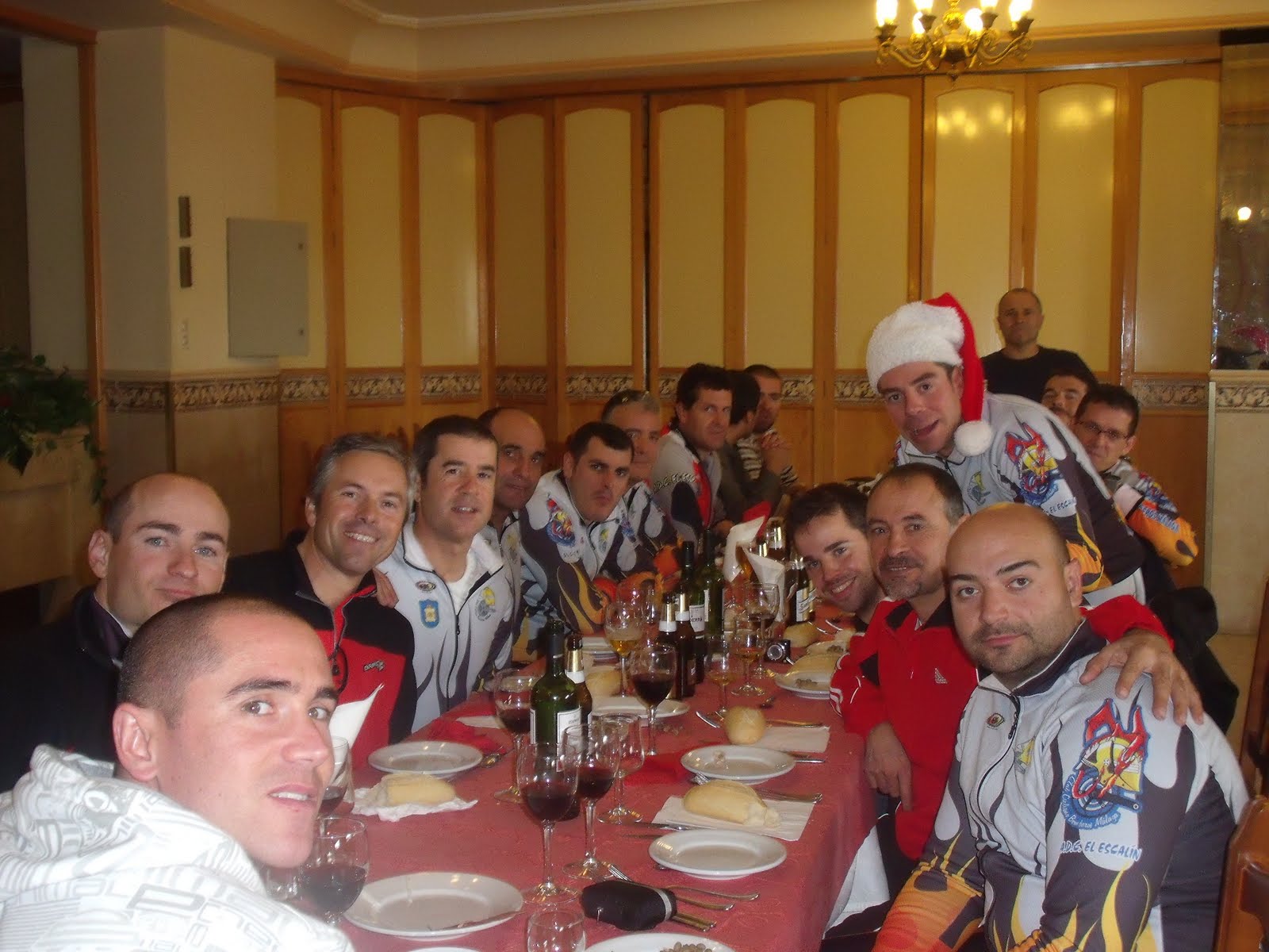 [Navidad+2009+con+el+club+024.jpg]