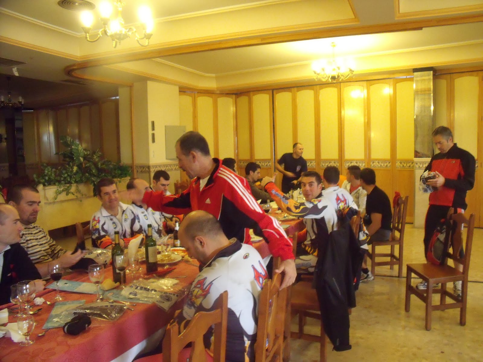 [Navidad+2009+con+el+club+032.jpg]