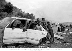 A Stephen Dupont Photo at the Baruni Garbage Dump, Port Moresby