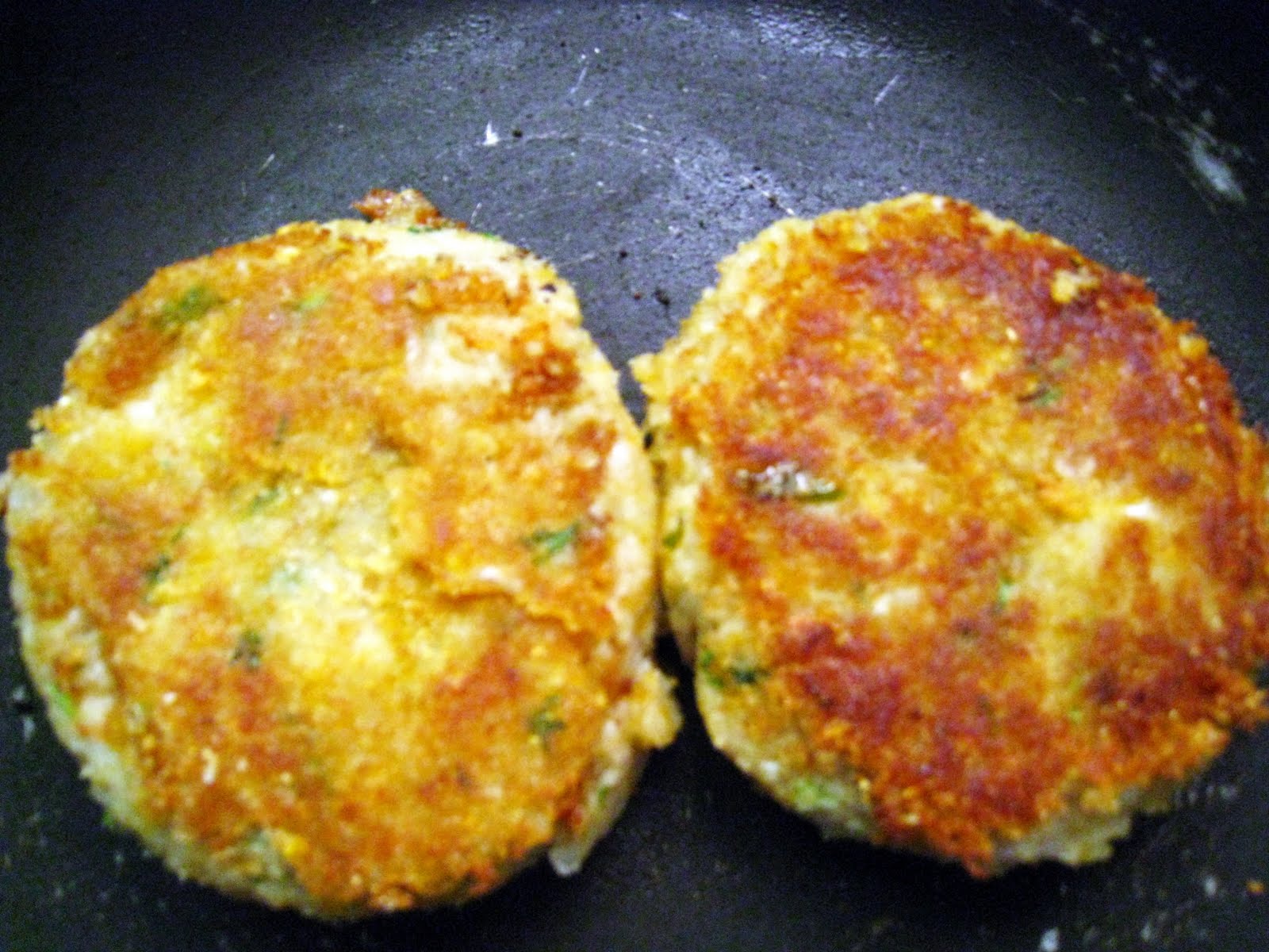  SOY NUGGET (Tikki) WITH GREEN CHUTNEY
