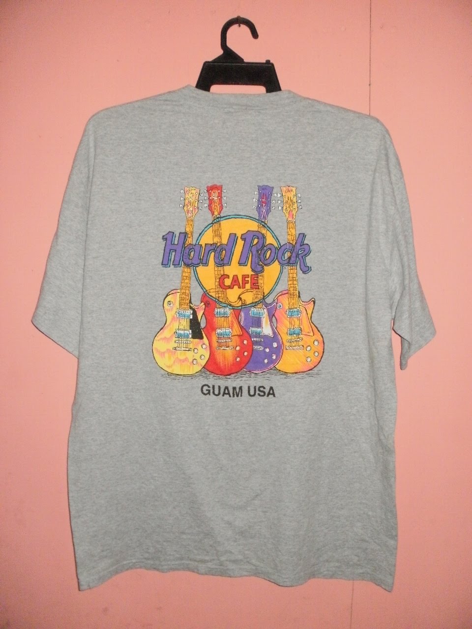 Old is Gold: T-Shirt Hard Rock Cafe Guam USA