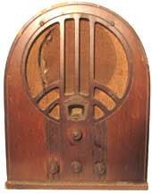 Brown cathedral-style Philco radio from the 1930s