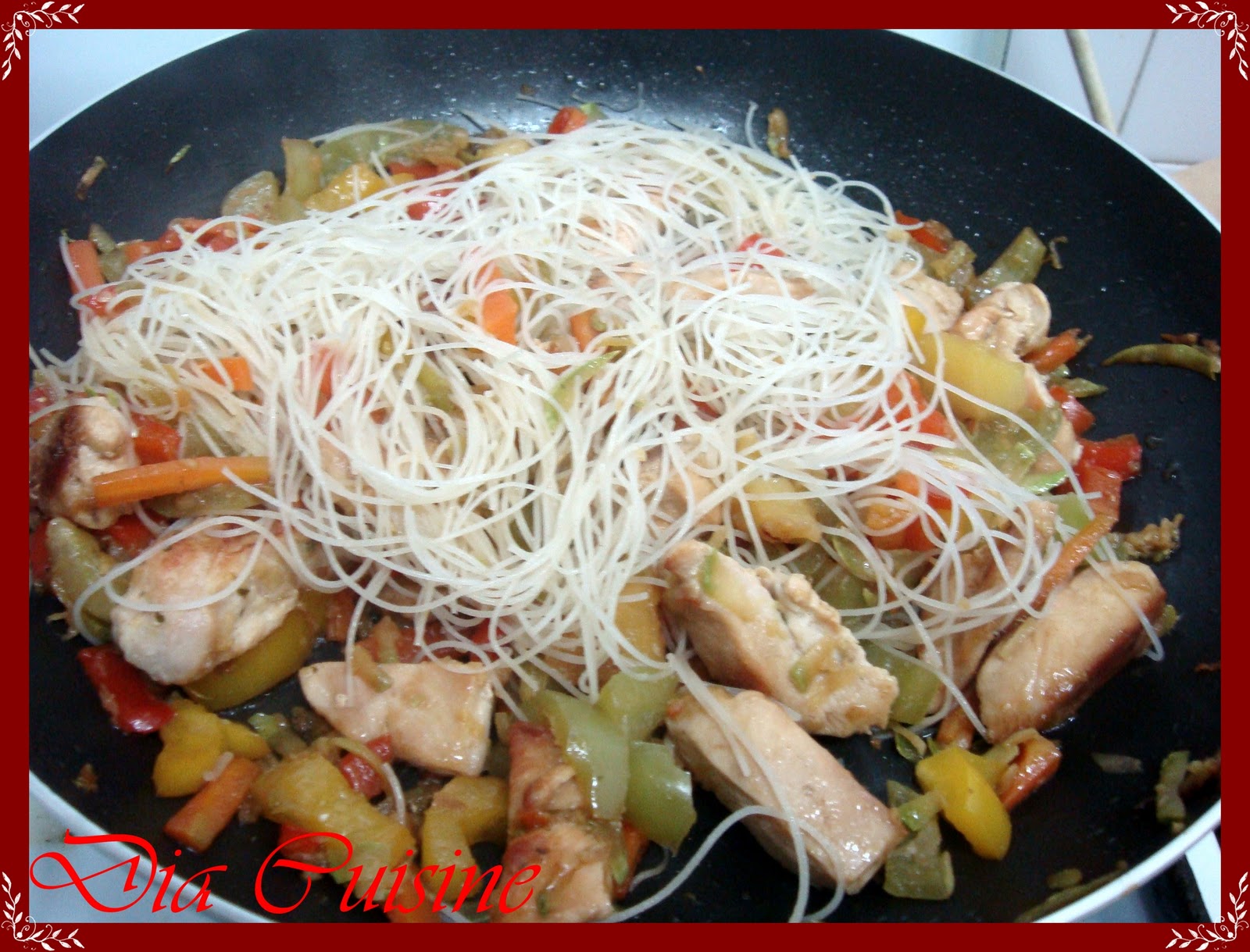 dia.cuisine pui cu legume si taitei de orez