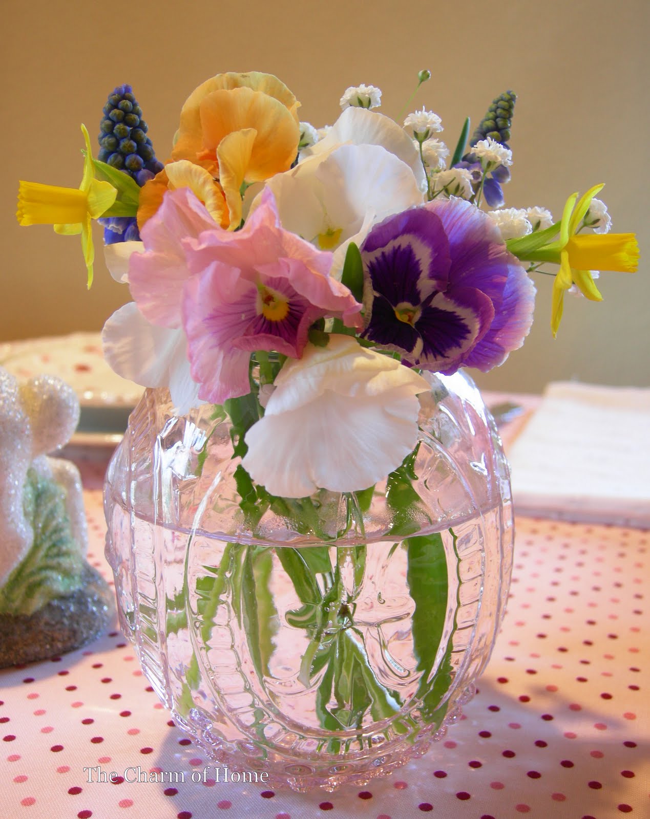 The Charm of Home: Children's Easter Table
