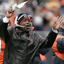 [lovie+smith+NFC+champ.jpg]