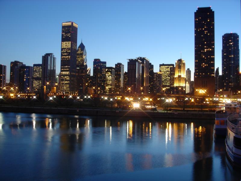 [chicago+skyline1.jpg]