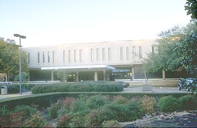 [UH_university+center.jpg]