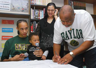 [Houston_Brittney+signs+with+baylor.png]