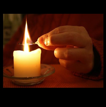 [light+candle.jpg]