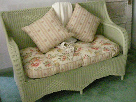 free vintage wicker love seat