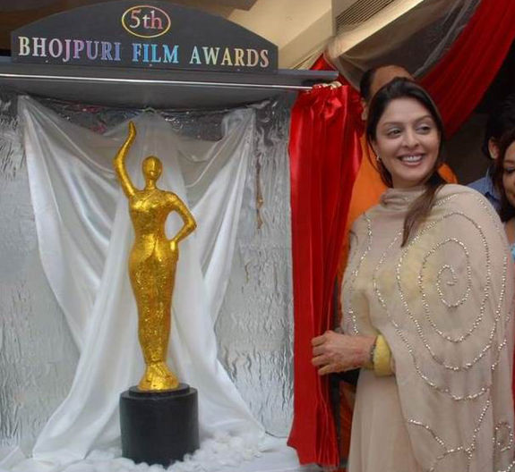 [nagma-5th-bhojpuri-awards-press-meet-02.jpg]