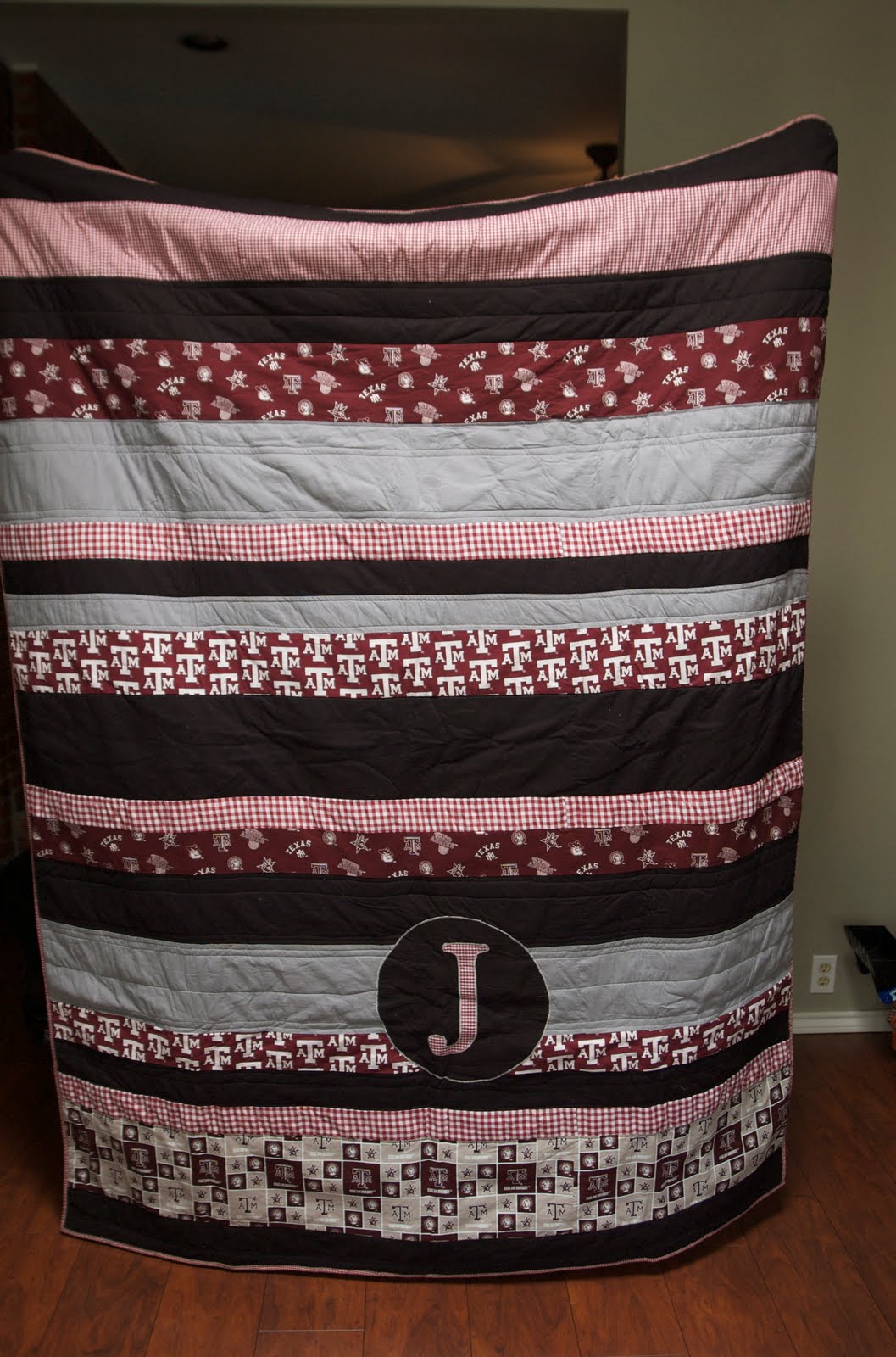 Artsy Fartsy Designs Finished Texas Aggie Quilt