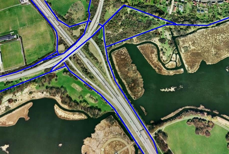 [MOTORWAY+BIKELANES2.jpg]