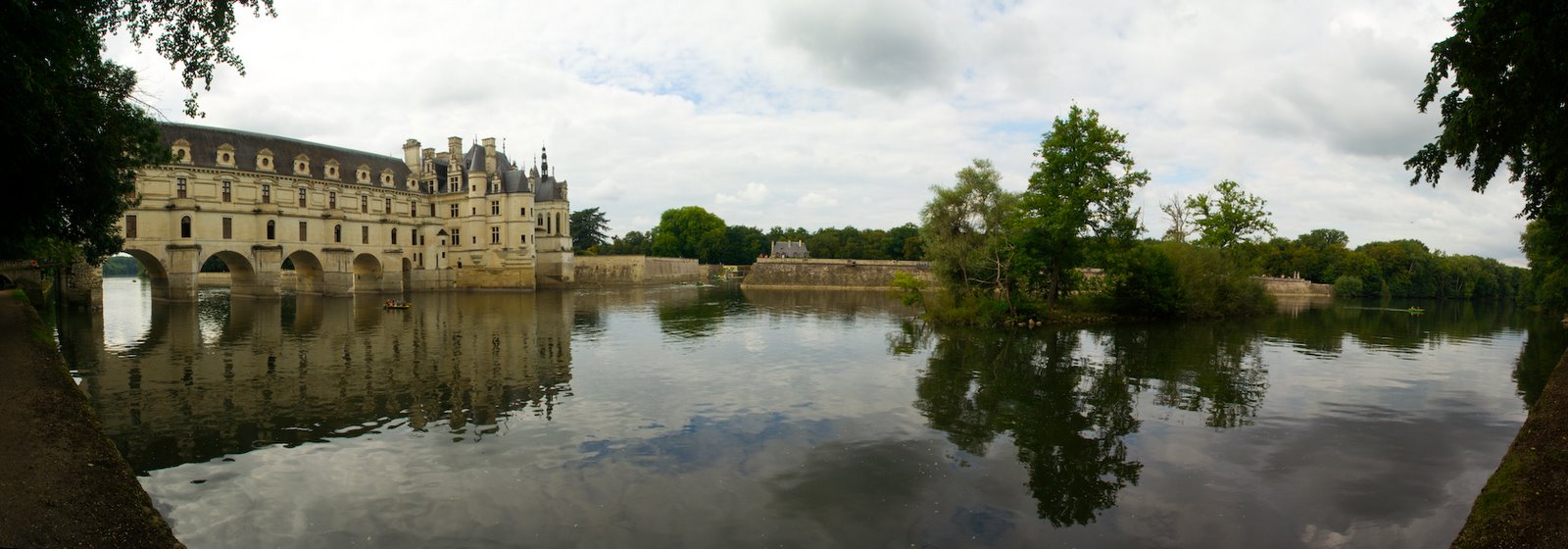 [Panorama+chenonceau6.jpg]