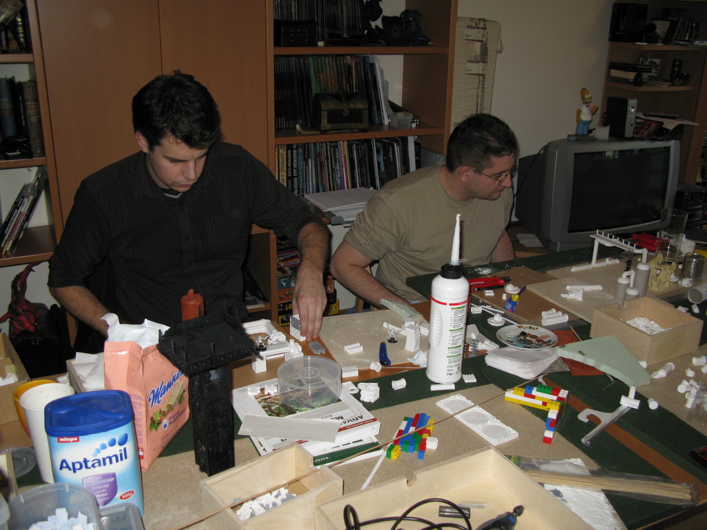 [1stBuildersNight_05.jpg]