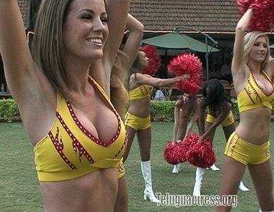 [IPL-hot-cheerleaders.jpg]