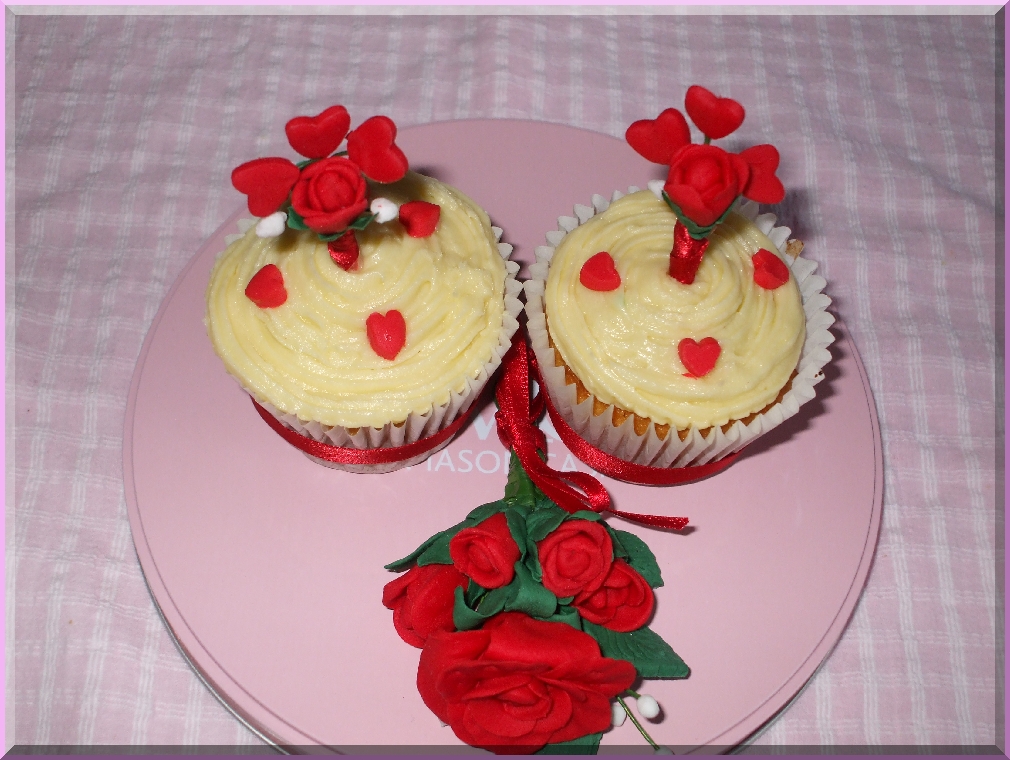 [re+rose+cupcakes.jpg]