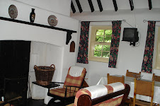 Cottage Lounge