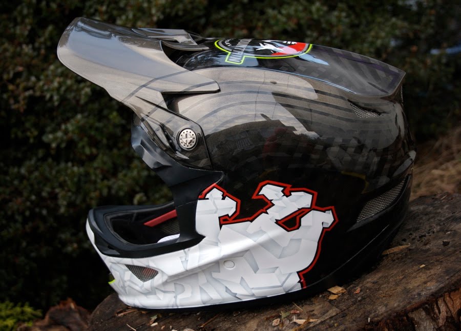 PaintHouse Customs D'Arcys Graffiti D3 Carbon