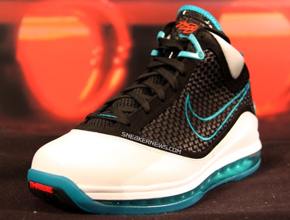 lebron james 7 red carpet