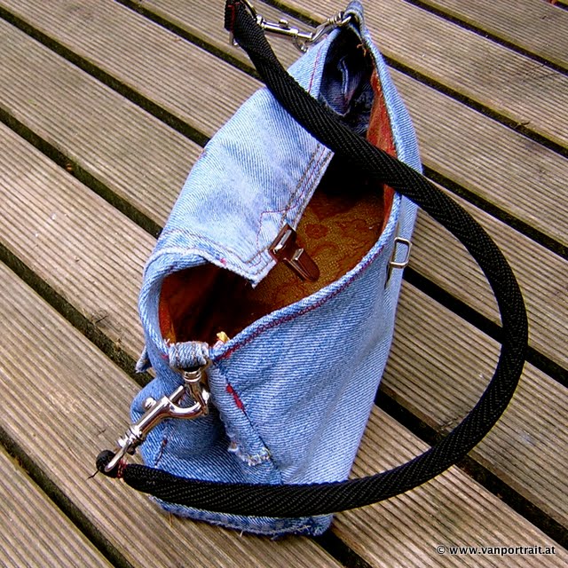 Recycled Jeans Bag: Jeans Clutch