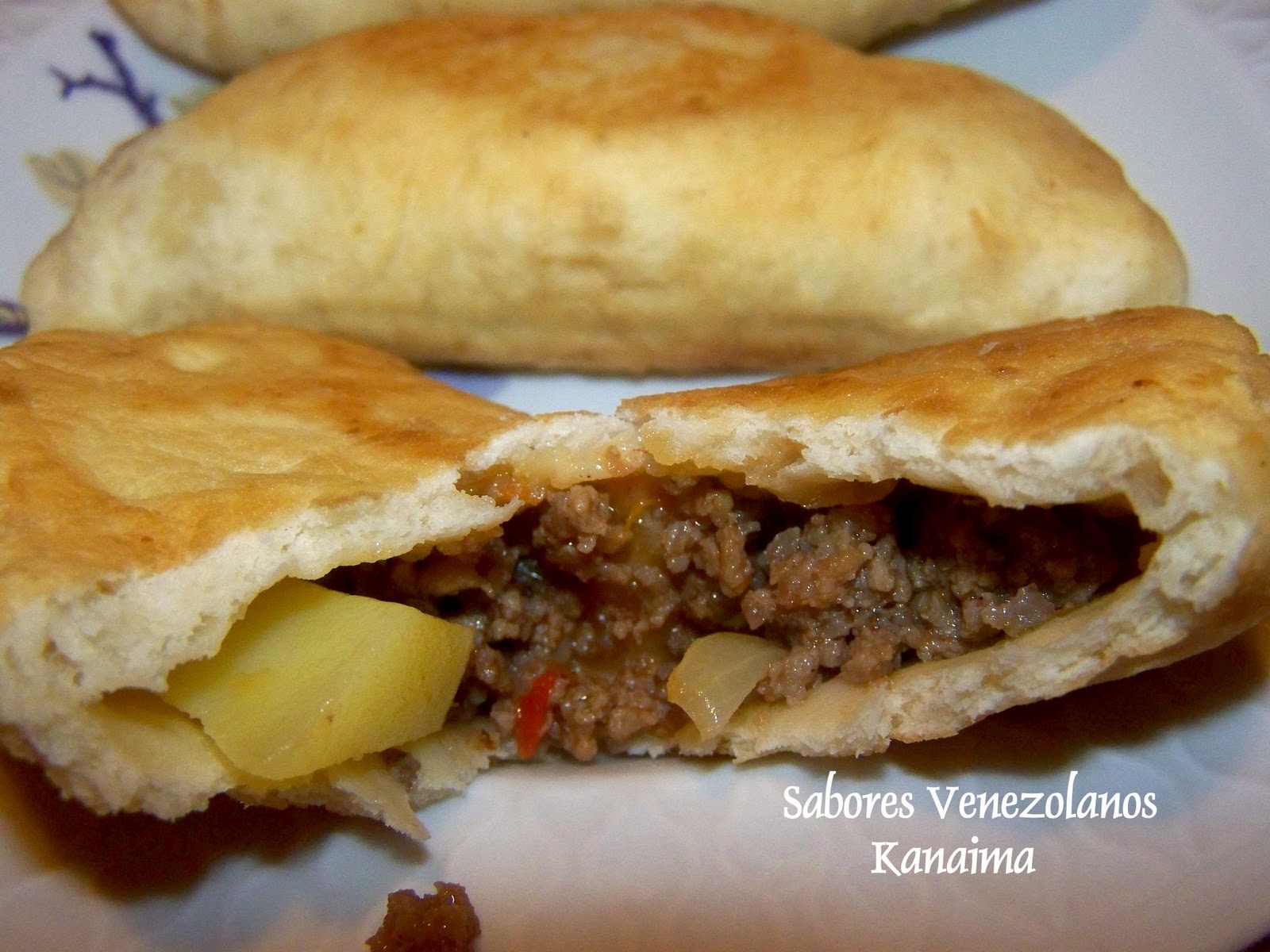 Sabores Venezolanos Pastelitos Andinos de carne con papas