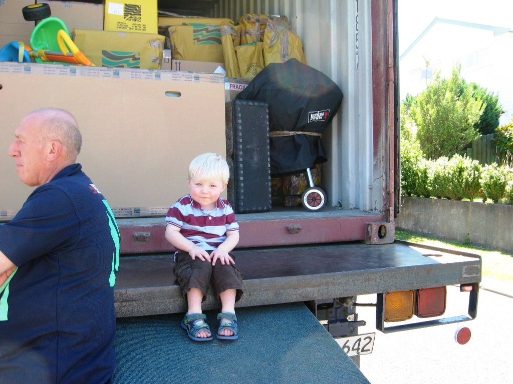 [max+and+the+lorry1.jpg]