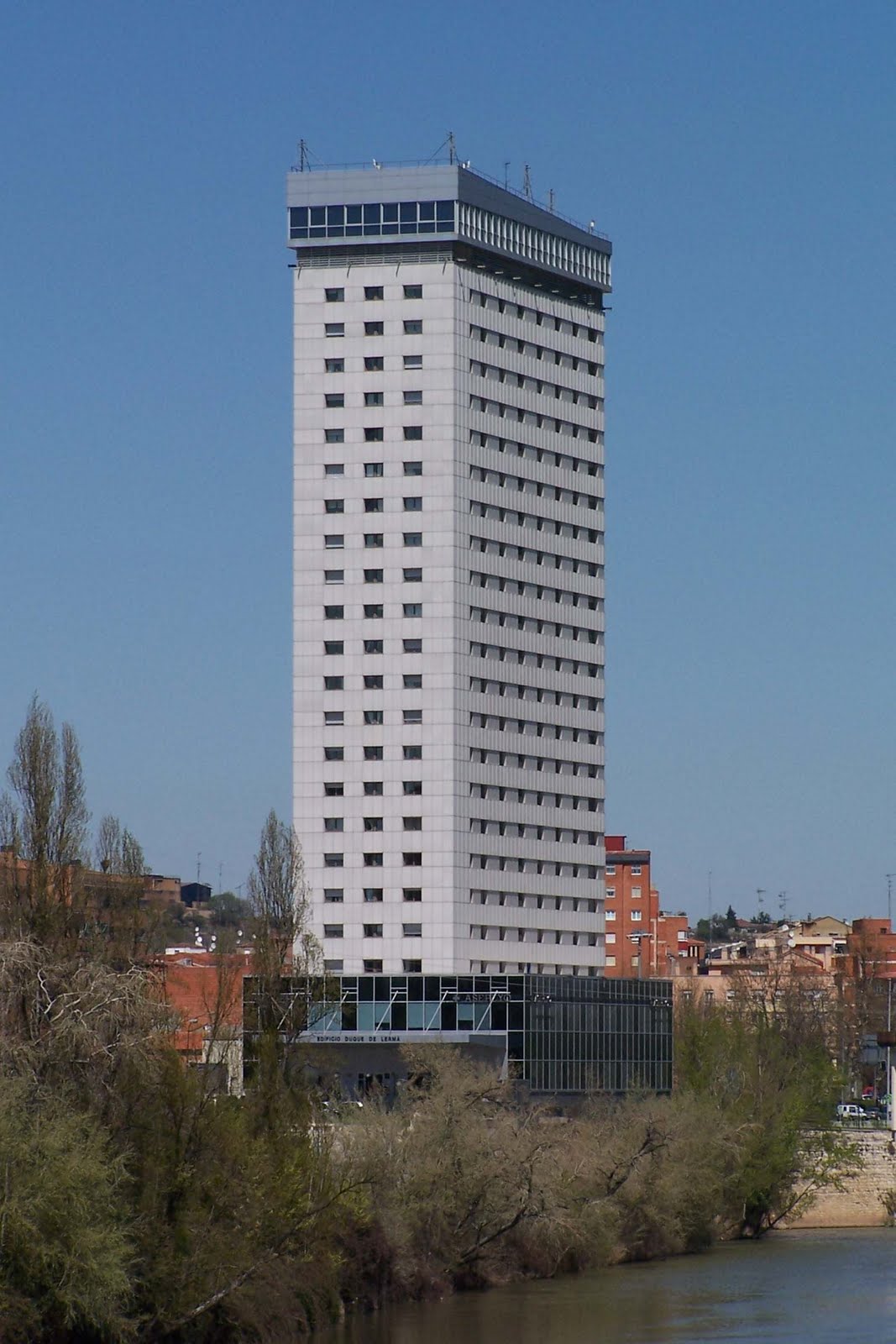 [Edificio_Duque_de_Lerma_Valladolid.jpg]