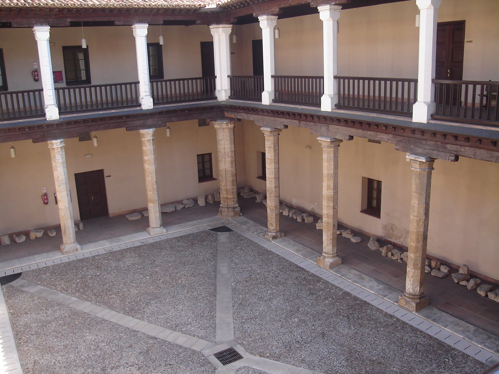 [Palacio+de+Los+Vivero+(8).JPG]