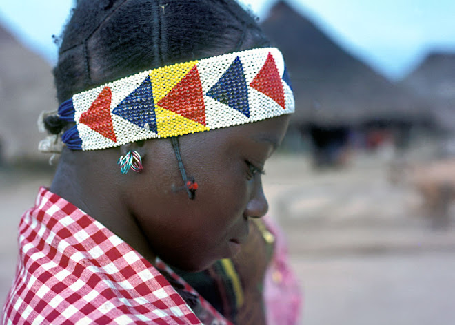 Kuranko Bundu girl at Sokurella (at base of Mt. Bintimani)