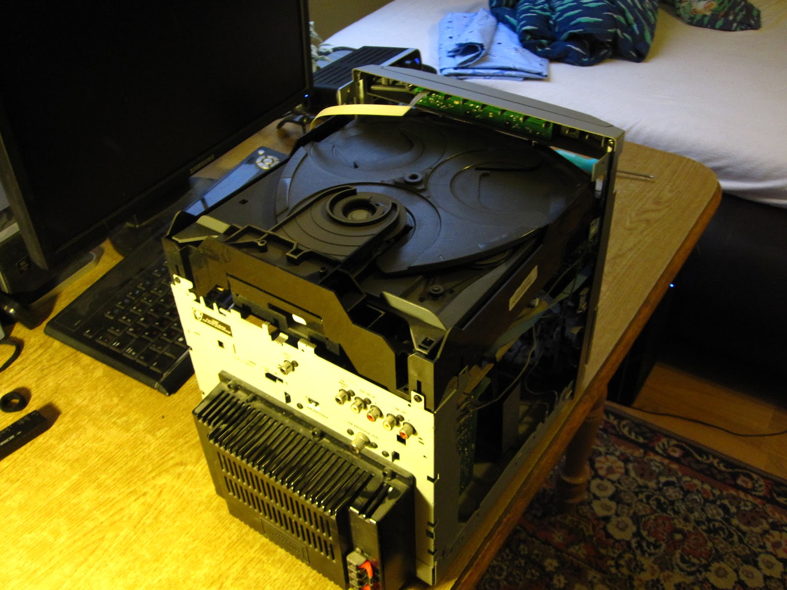 Mechadrake's Philips stereo repair