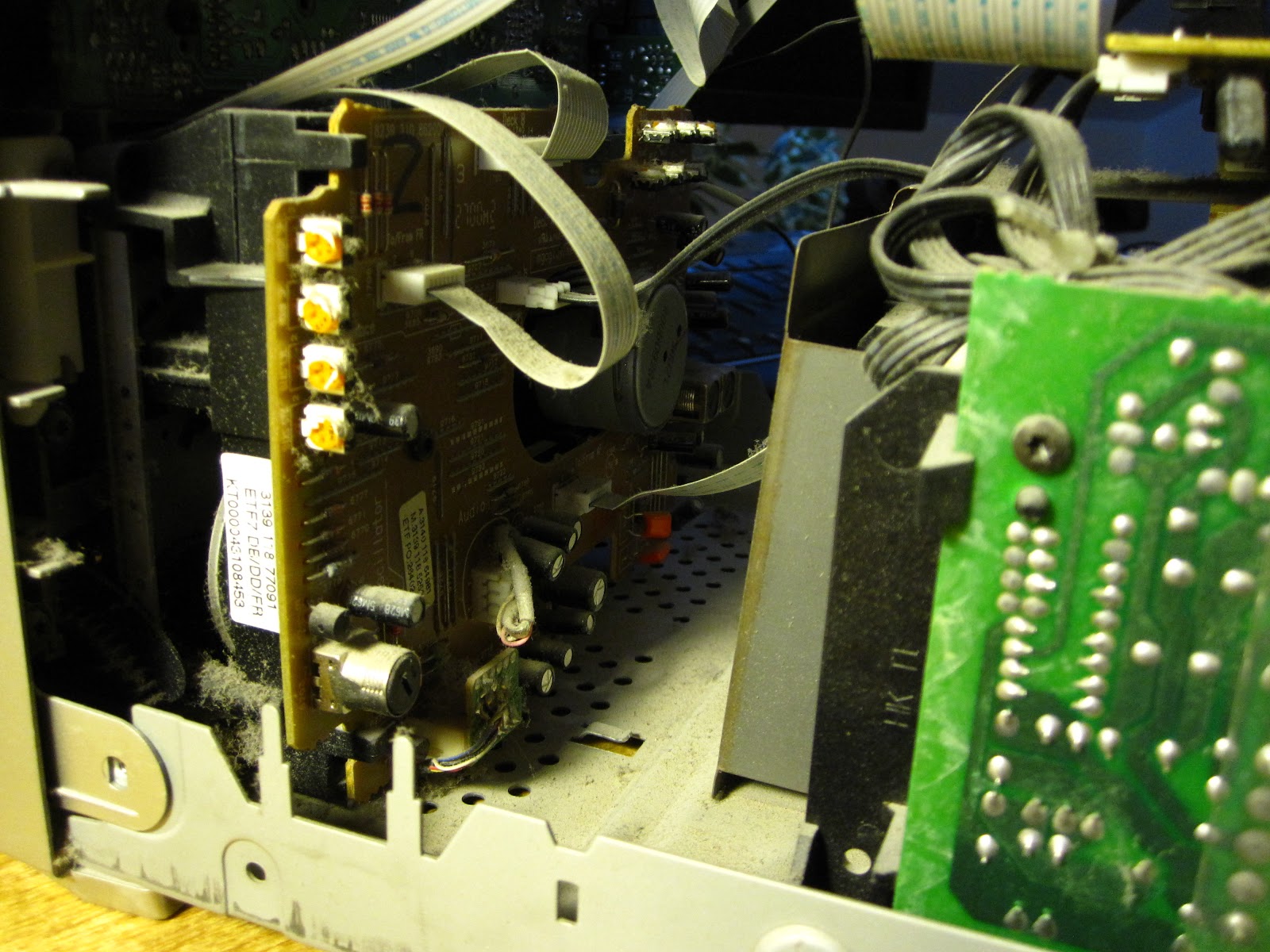 Mechadrake's Philips stereo repair