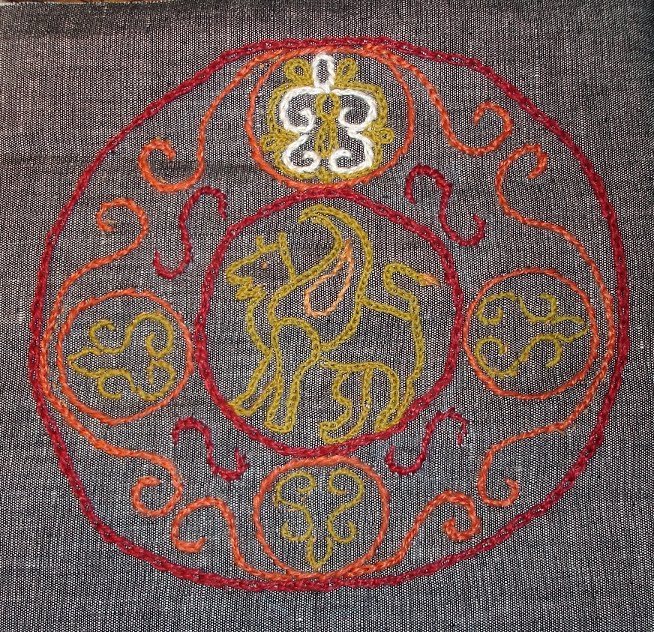 sayyeda-al-kaslaania-s-arts-of-the-middle-ages-embroidered-fatimid