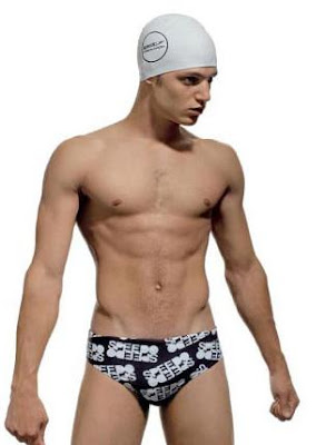 speedo-comme-des-garcons-2.jpg