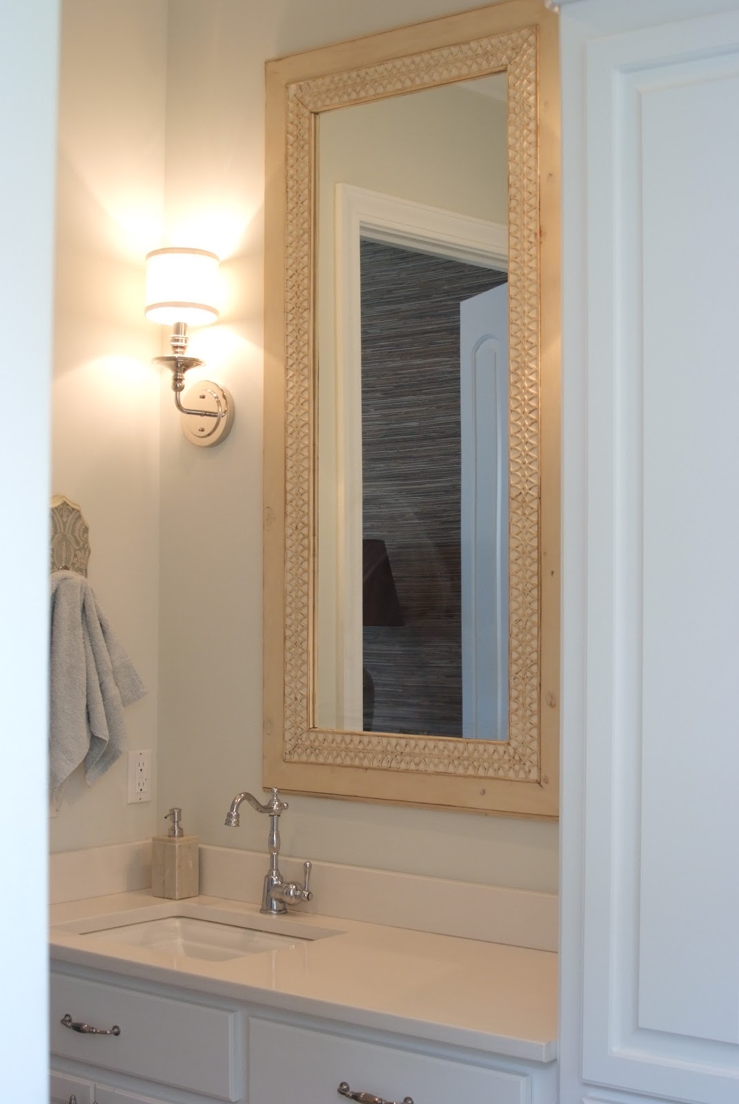 Kiwi Wood Werks & Designs Custom Mirror Frames