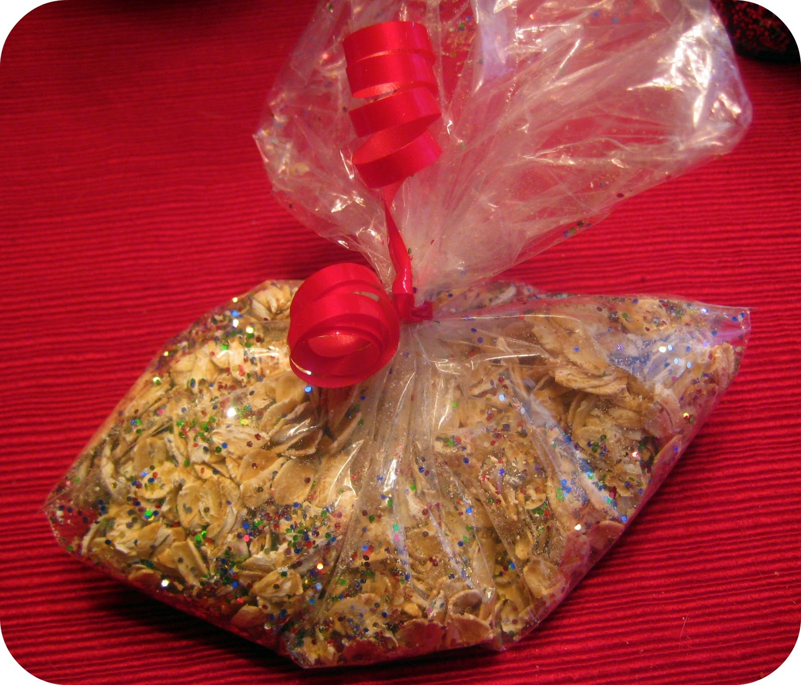 Momstown winnipeg: don't forget to feed santa's reindeers! see how to make reindeer food. Wingledings: Magic Reindeer Food
