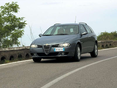 Alfa Romeo 156 Sportwagon 20 JTD Interior 2003 800x600 27 of 30