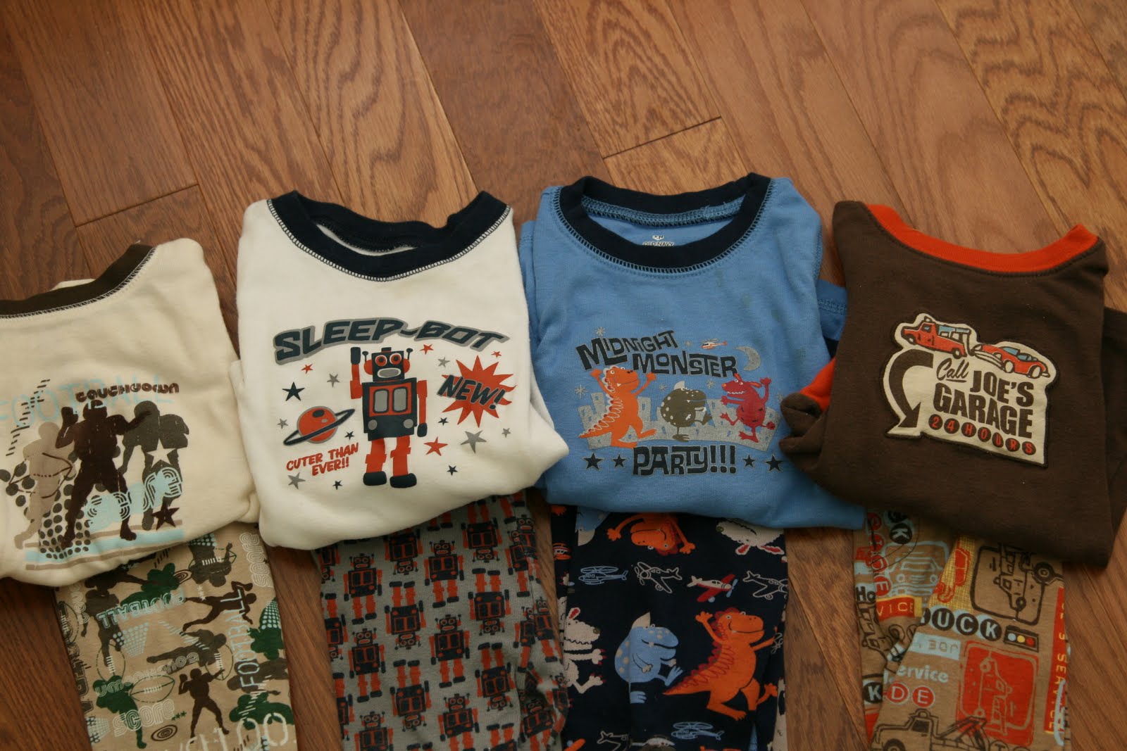 Brady's Closet Lot 50 Old Navy Pajamas (2T)