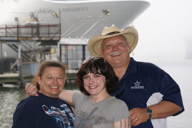 Juanita and Jack Bragg with the "little" Kate , all members of Texas IPA
