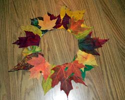 http://3.bp.blogspot.com/_m0QgaiBglUU/TML0RxS2G3I/AAAAAAAAAKs/163Gv6cAAIU/s1600/leaf-wreath07.jpg