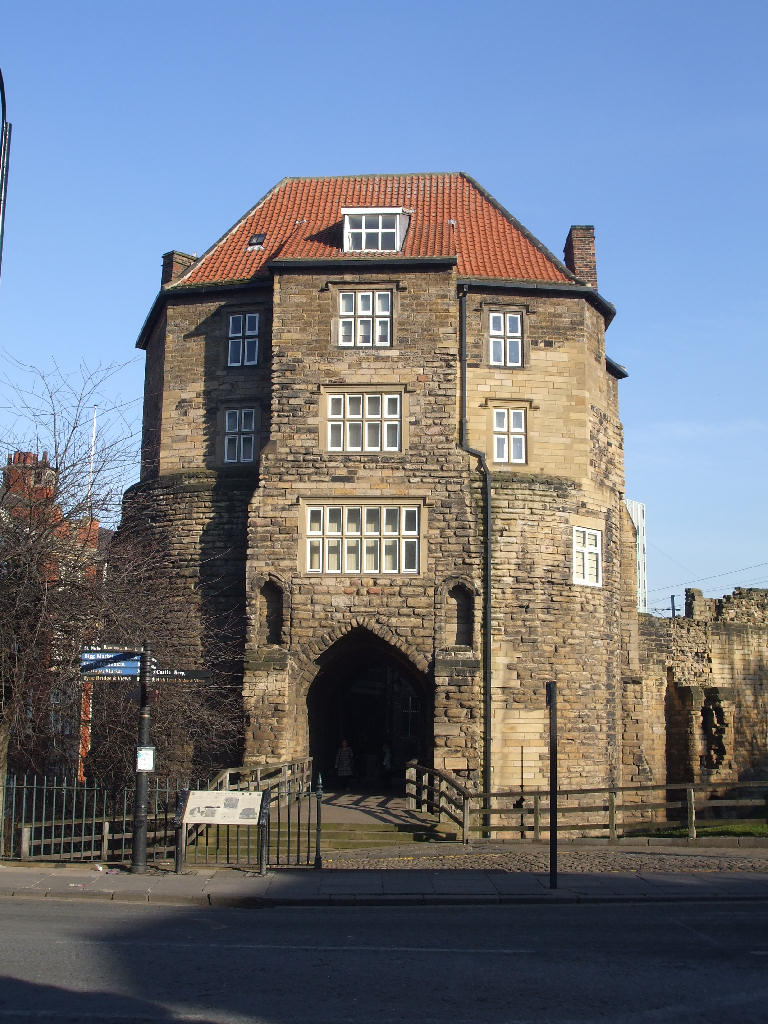 [08-02-11+Castle+(1)r.jpg]