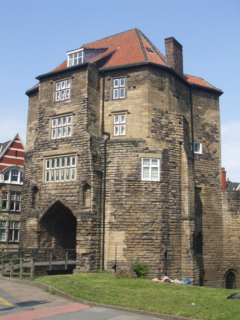 [08-06-07+Castle+(2)r.jpg]