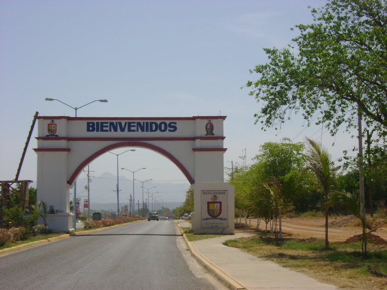 Arco de bienvenida en Sinaloa de Leyva