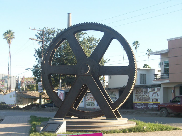 Monumento a la entrada de la ciudad de Eldorado