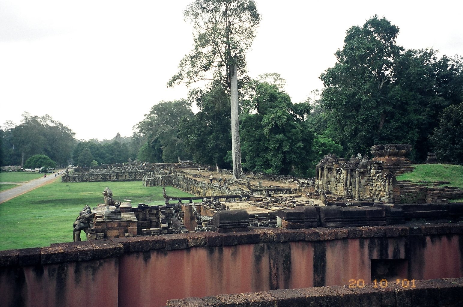 Interpreting Angkor: Art and Empire in the Hindu-Buddhist World