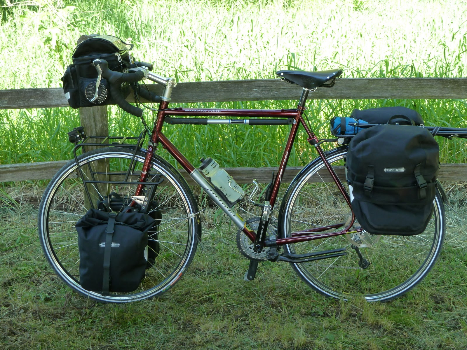 jamis aurora 2019 touring bike