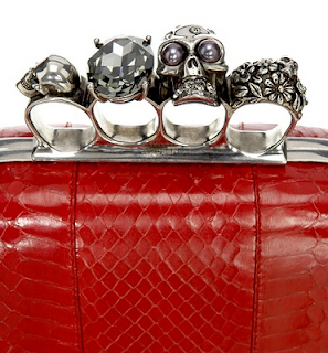 Knuckle duster clutch